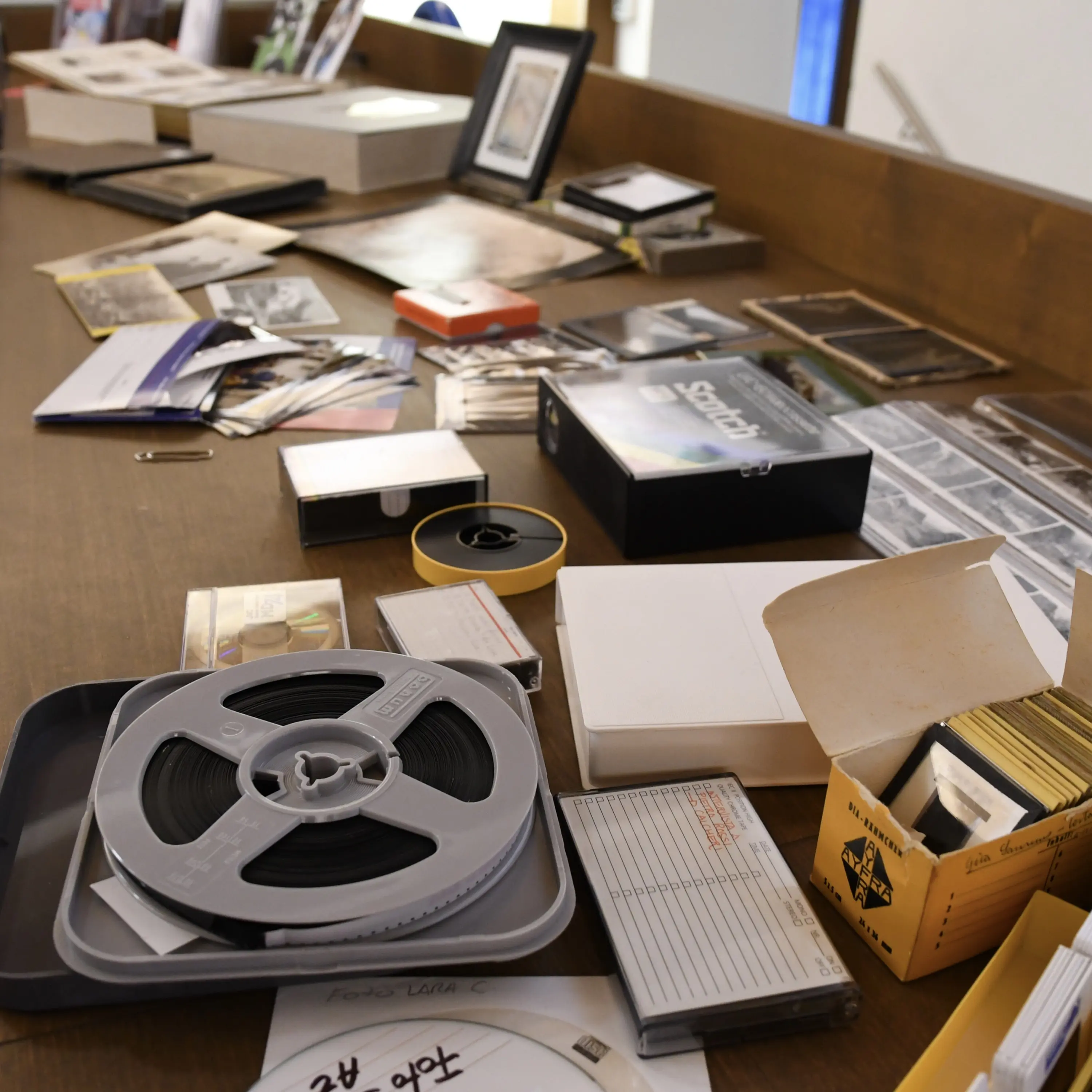 Esposizione di supporti audiovisivi nella biblio.ludo.teca La Sorgente di Poschiavo