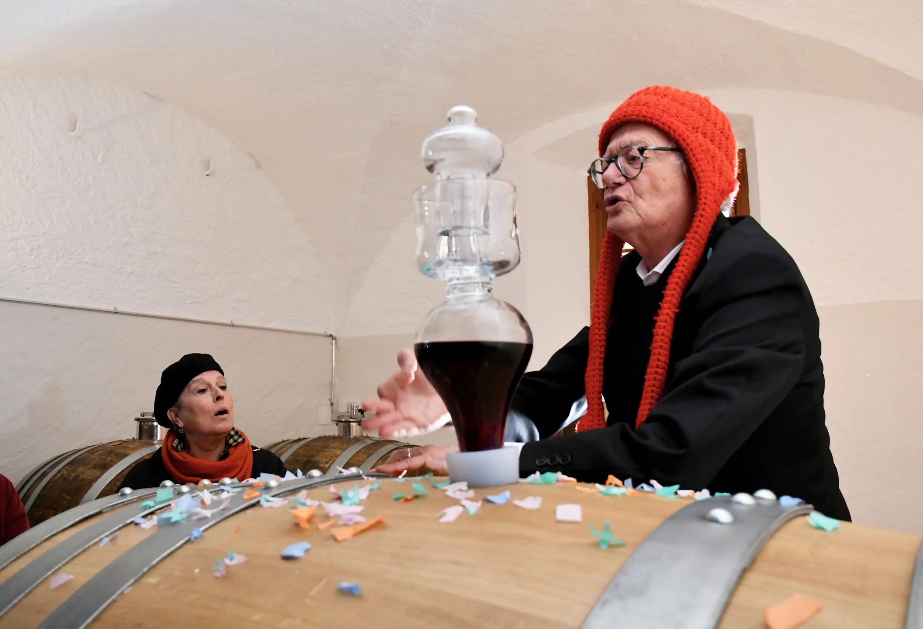Serena Bonetti e Valerio Maffioletti durante il movimento allegro dinamico dedicato al vino nebbiolo.