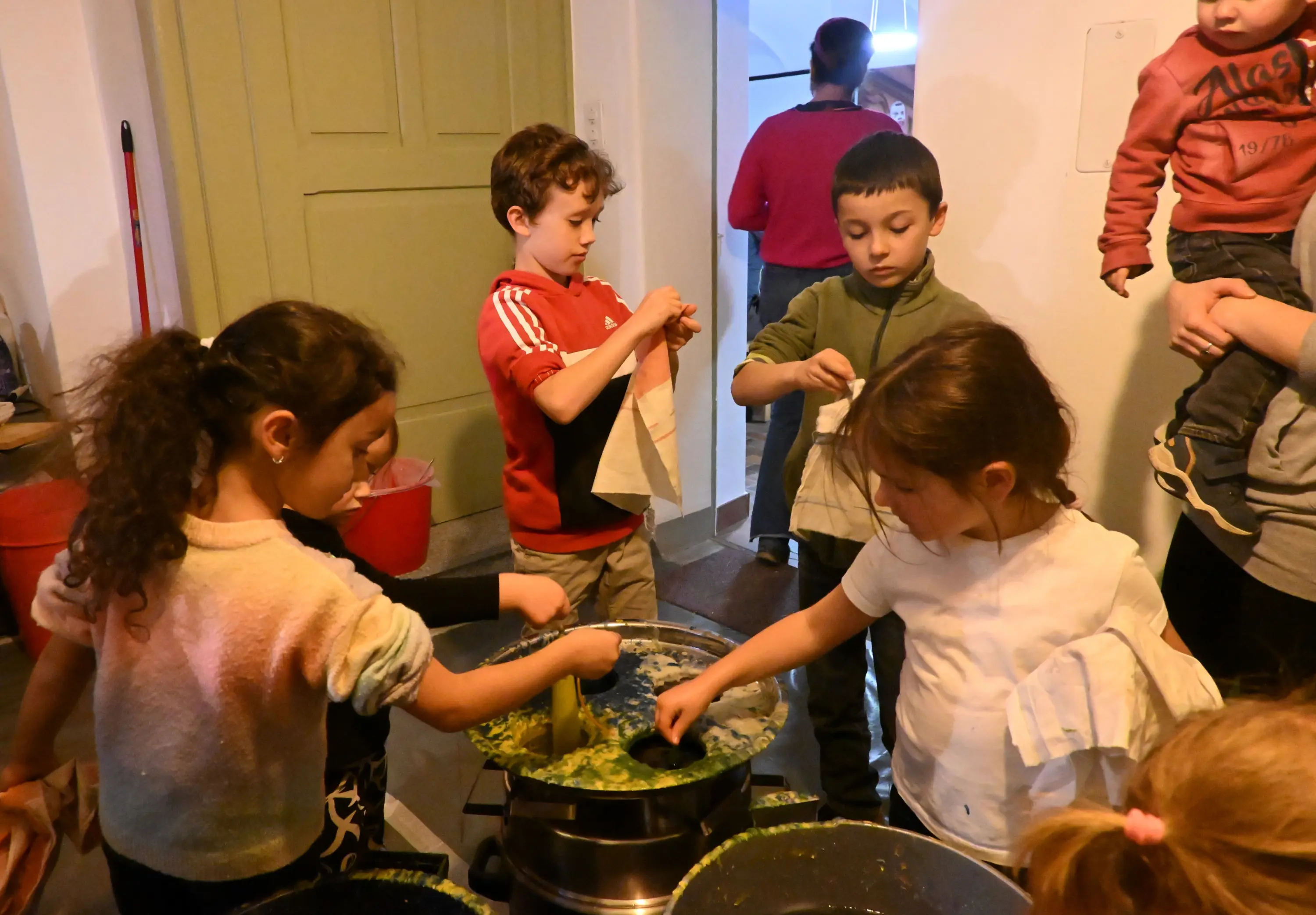 Bazar d'Avvento Brusio sala riformata 2025